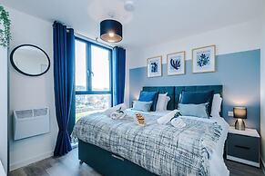 Stunning 2-bed Flat Amazing Location Sleeps 4