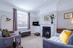 NEW Spacious Stylish Home City Centre Sleep 4