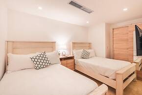 Apartment w Pool and Ocean View in Punta Palmera