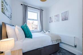 Ideal for Contractors Long Term Stays Sleeps 8