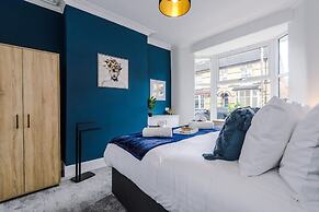Ideal for Contractors Long Term Stays Sleeps 8