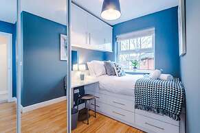 NEW Incredible Home Perfect for Groups w Parking
