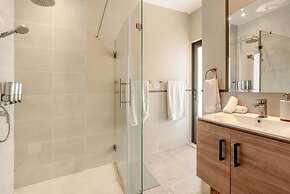 Apt 3 Bedroom 6 Guests Private Jacuzzi