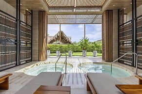 Coastal Villa w Dock Access Pools