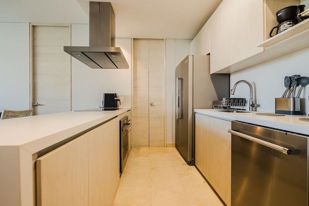 2-br Sea Pool View Apartment Pet-friendly