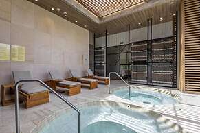 Tropical Villa w Pool Dock Access