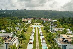 2br Apt 5 Guests Balcony With Pool View