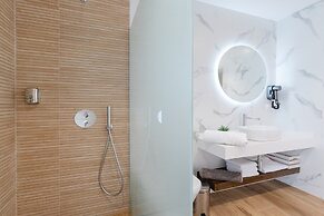 Palm Breeze Villa by Fidalsa