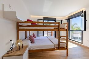 Palm Breeze Villa by Fidalsa
