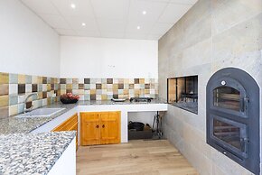 Palm Breeze Villa by Fidalsa