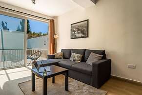Ground Floor Maisonette With Communal Pool in Qala