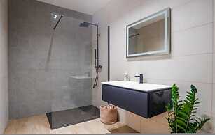 Ground Floor Maisonette With Communal Pool in Qala