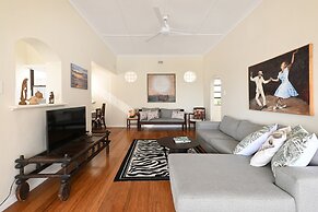 Light and Spacious Sea View One Bedroom