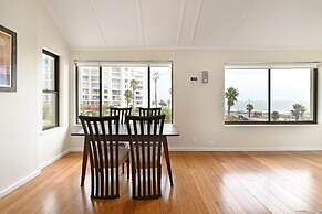 Light and Spacious Sea View One Bedroom