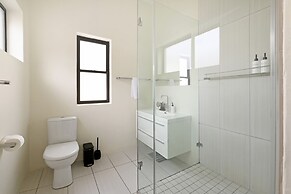 Light and Spacious Sea View One Bedroom