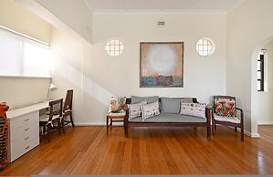 Light and Spacious Sea View One Bedroom