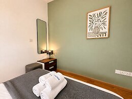Jay's 2-BR Apt & Terrace in Larnaca