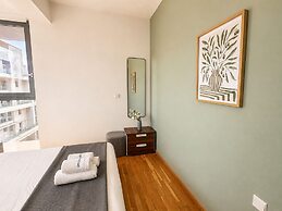 Jay's 2-BR Apt & Terrace in Larnaca