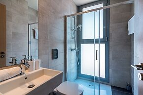 Jay's 2-BR Apt & Terrace in Larnaca