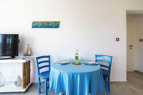 Seawaves 1- BR Apt. by Meneou Beach