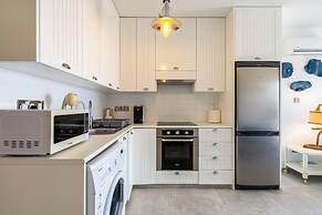 Seawaves 1- BR Apt. by Meneou Beach