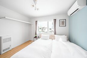 BEAR CUB HOTEL