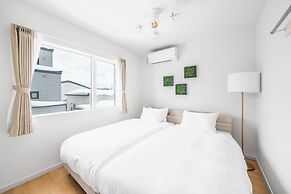 BEAR CUB HOTEL