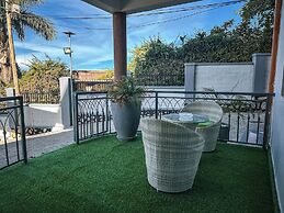 Vee Hotel Apartments