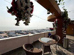 Beach Side Hotels Big boss