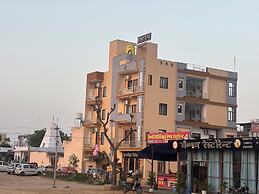 Hotel Sarveshwar Palace