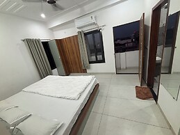 Hotel Sarveshwar Palace