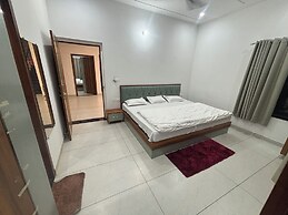 Hotel Sarveshwar Palace