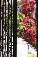 Bugan - Villa Athens