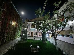 Siyob Hotel & Hostel