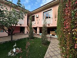 Siyob Hotel & Hostel