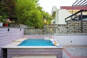 ELIVAAS Serenita Abode Tranquil Escape