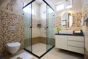 ELIVAAS Serenita Abode Tranquil Escape