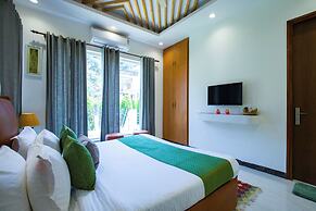 ELIVAAS Serenita Abode Tranquil Escape