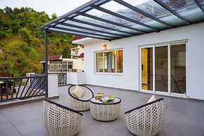 ELIVAAS Serenita Abode Tranquil Escape
