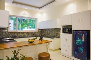 ELIVAAS Serenita Abode Tranquil Escape
