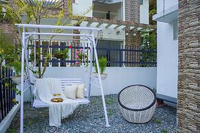 ELIVAAS Serenita Abode Tranquil Escape
