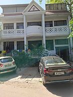 The Grey Leaf Residency