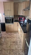 Spacious- 3 Bedroom House for 6 Adults