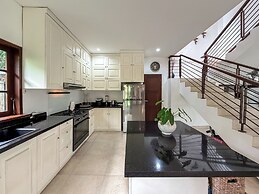 Villa Athaya Pererenan by Beranda