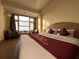 Hotel Amar Palace Shimla Mountain View