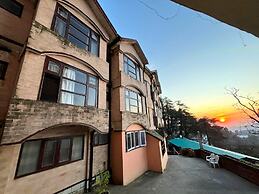 Hotel Amar Palace Shimla Mountain View