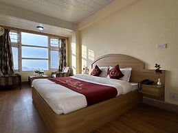 Hotel Amar Palace Shimla Mountain View