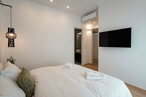 THE EDGE Luxurious Penthouse Shared Gym
