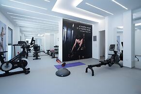 THE EDGE Luxurious Penthouse Shared Gym