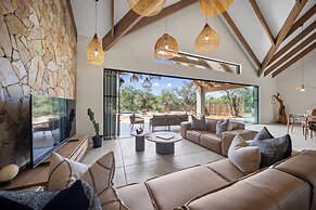 Kimbilia Luxury Villa